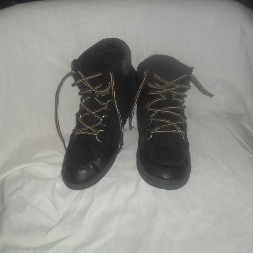 Rocket dog's size 8.5